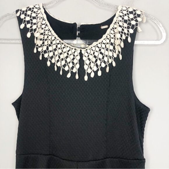 FREE PEOPLE | Ivory Crochet Collar Waffle Texture Black Dress Women’s Size S/M - Picture 6 of 9